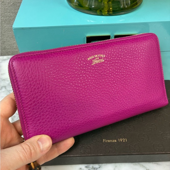 Gucci Dark Pink Fuchsia Pebbled Leather Large Organizer Wallet - NWOT Authentic - Picture 4 of 14